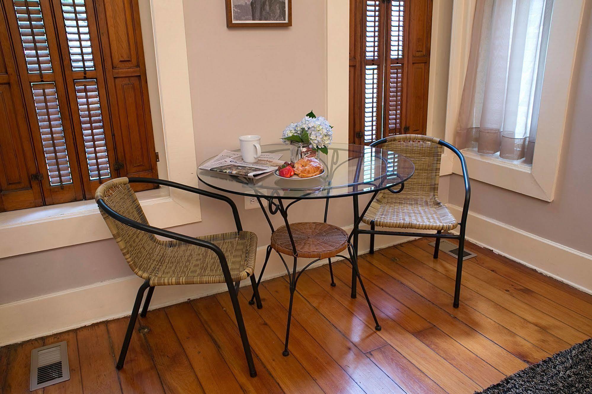 Wicker Park Inn Chicago Ngoại thất bức ảnh